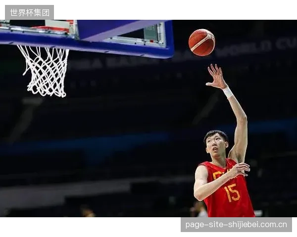 北京队依靠周琦强攻内线，确立禁区球权绝对优势。